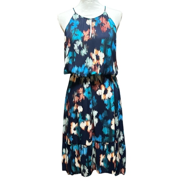 Simply Vera Vera Wang Floral Sleeveless Dress - Picture 2 of 8
